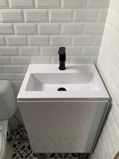 Container maritime  bureau mobile 40 pieds x 8, isolé 4 saisons, avec porte, fenêtre et toilette