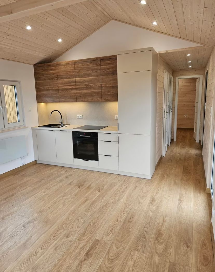 Tiny House Moderne – Confort et Mobilité à Petit Prix