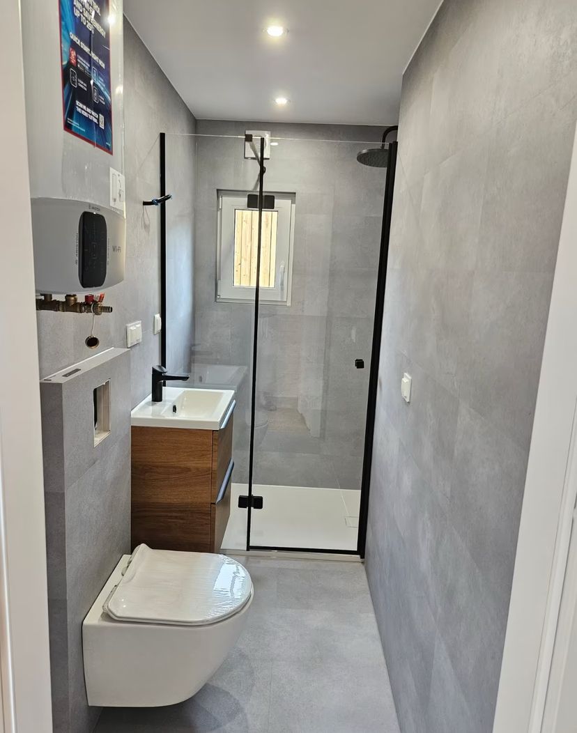 Tiny House Moderne – Confort et Mobilité à Petit Prix