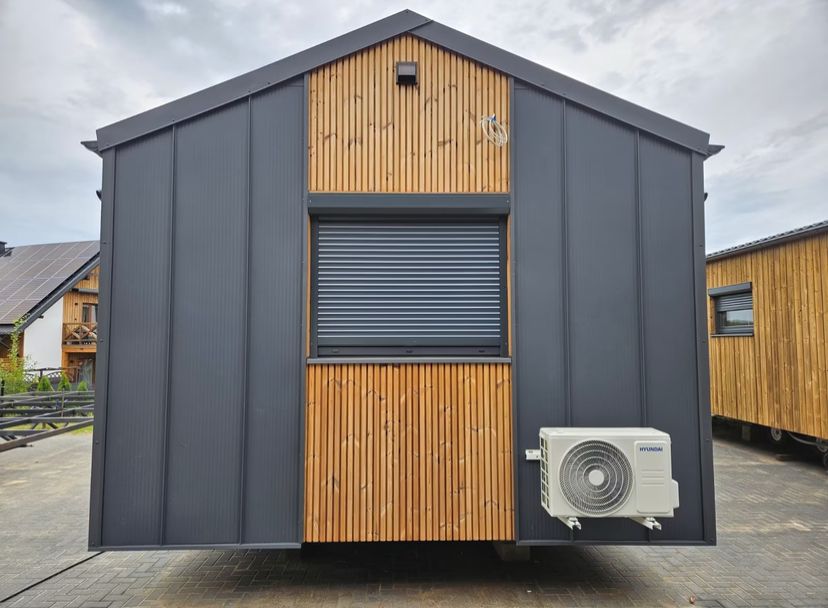 Tiny House Moderne – Confort et Mobilité à Petit Prix