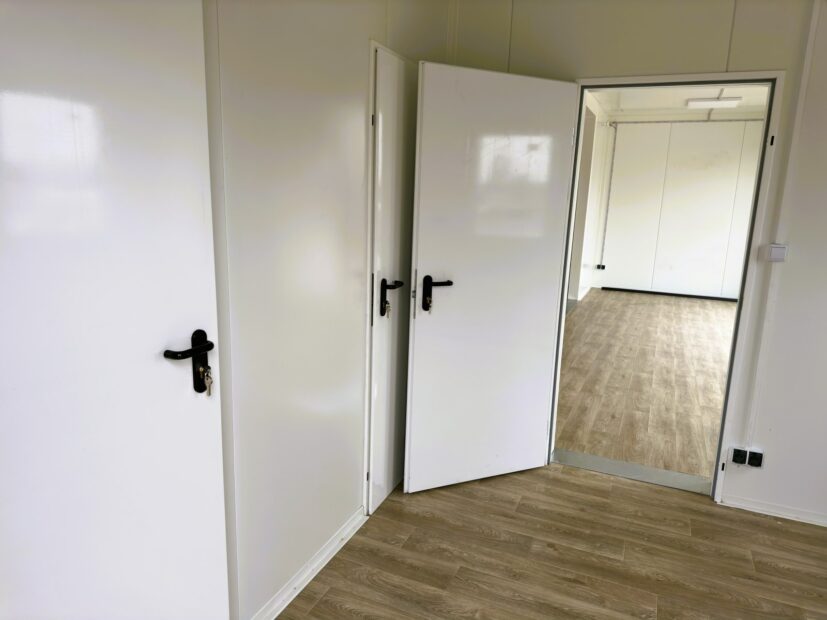 Tiny House personnalisée de 20 pieds x 40 pieds, entièrement finie, idéale pour entreprises, boutiques, bureaux et centres de formation