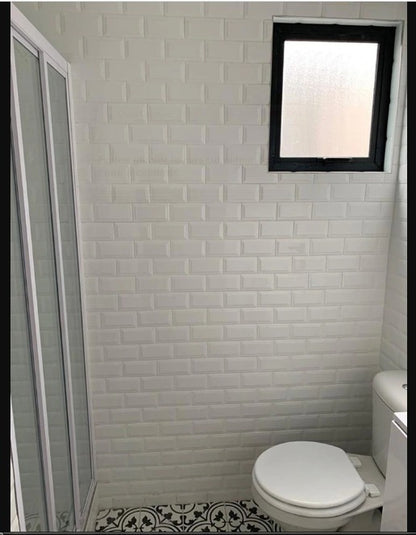 Container maritime  bureau mobile 40 pieds x 8, isolé 4 saisons, avec porte, fenêtre et toilette